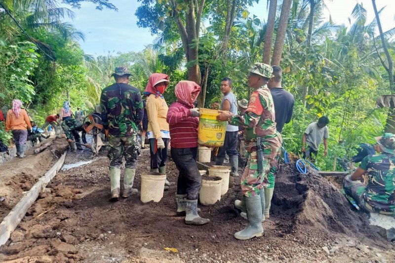 Meski dalam Belenggu Pandemi, TNI Tuntaskan Tugas Membangun Desa